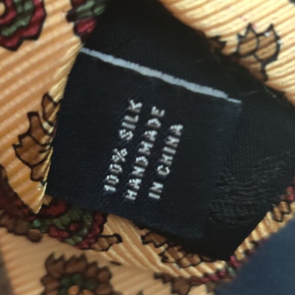 American Living 100% Silk Statement Tie Gold Red Green Paisley Vintage Handmade - Picture 6 of 6